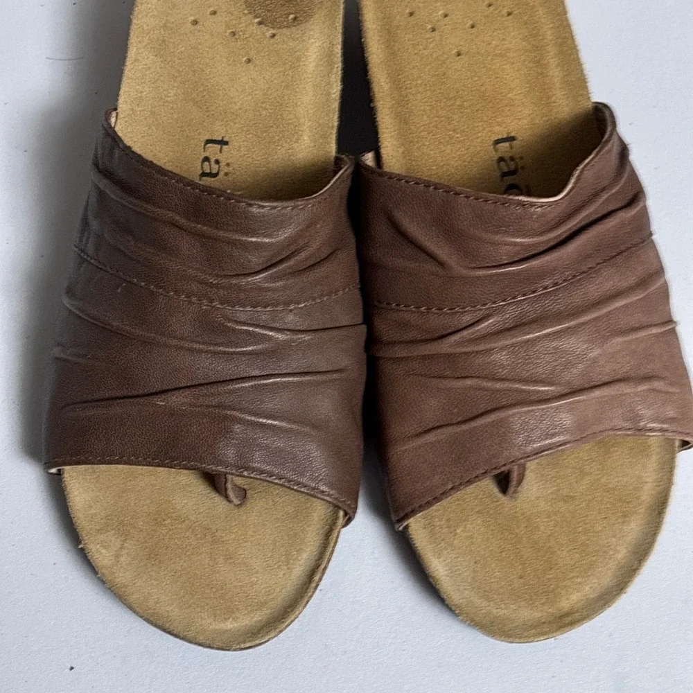 Taos Soul Sandals 8 Brown Leather Ruched Wedge Slide Mule Slip On Thong